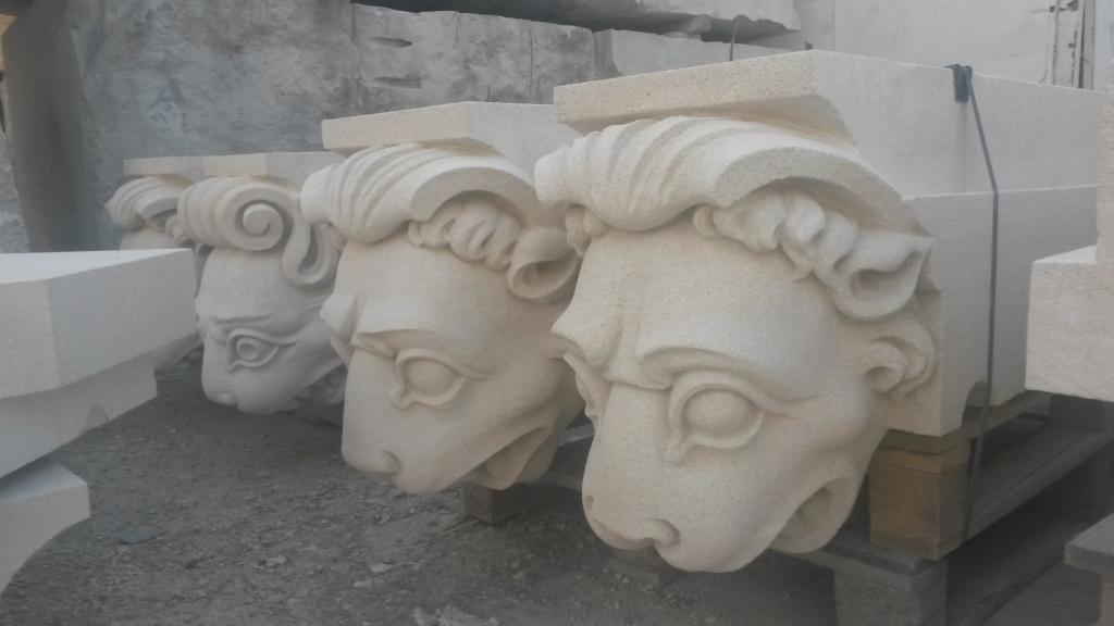 Château du Marquis de Baschi à Aubais