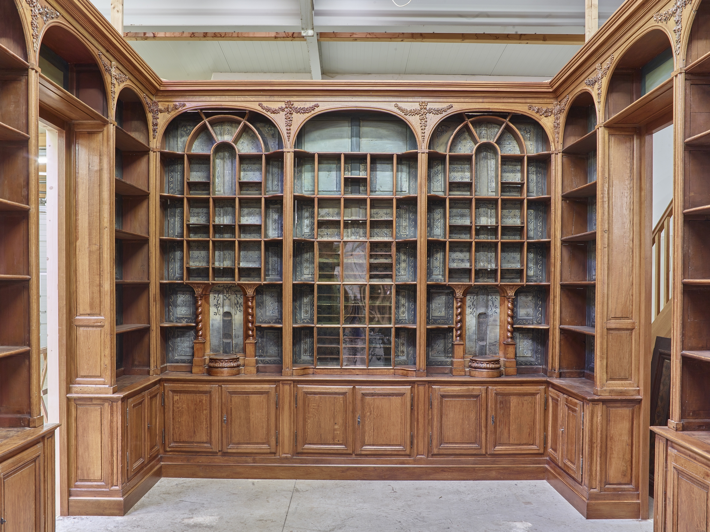 Restauration des boiseries de L'Apothicairerie de Saint-Germain-en-Laye (78)