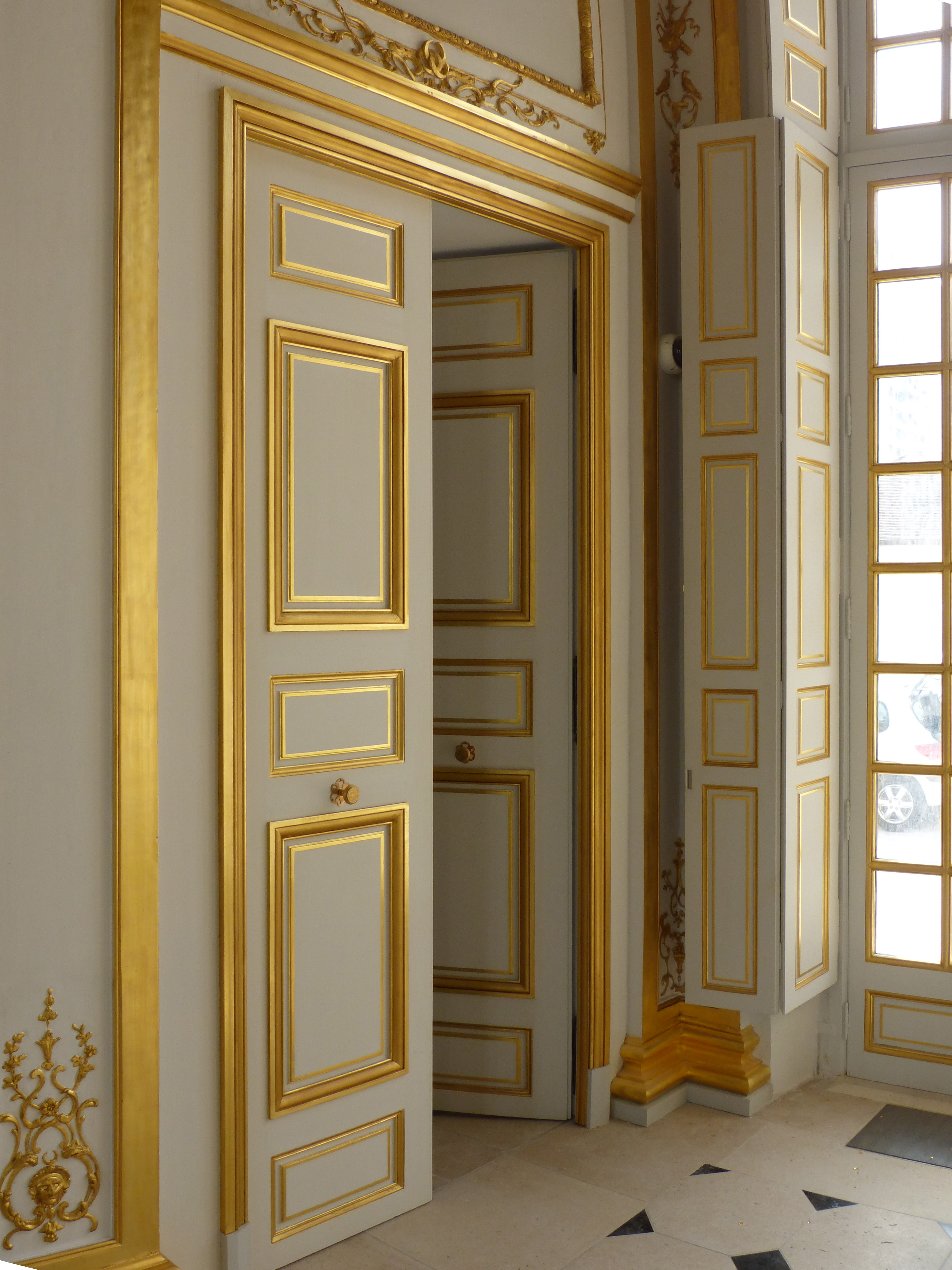 Château de Clichy - Pavillon Vendôme - Fabrication de portes intérieures, de volets et de compléments de boiseries