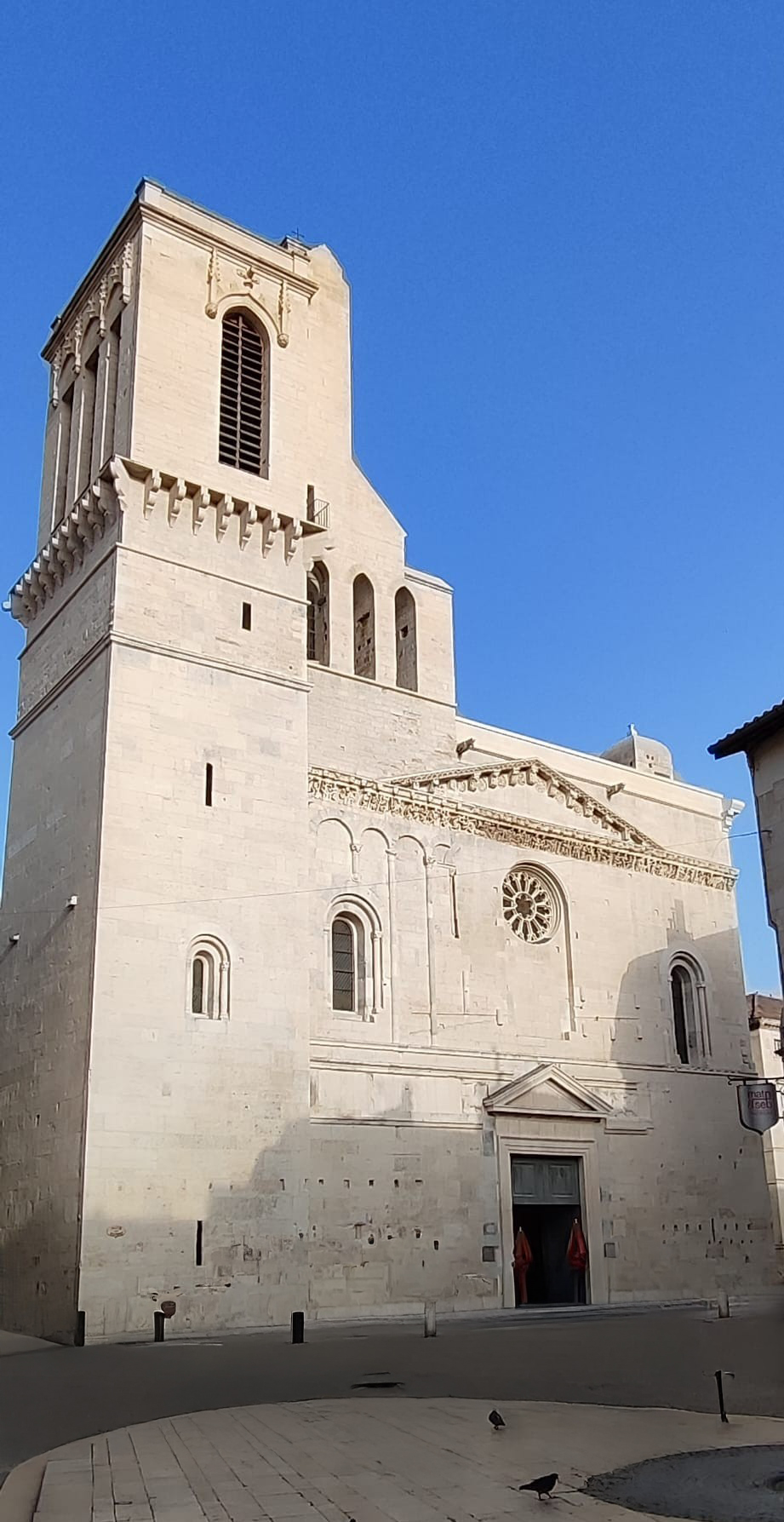 cathédrale nimes